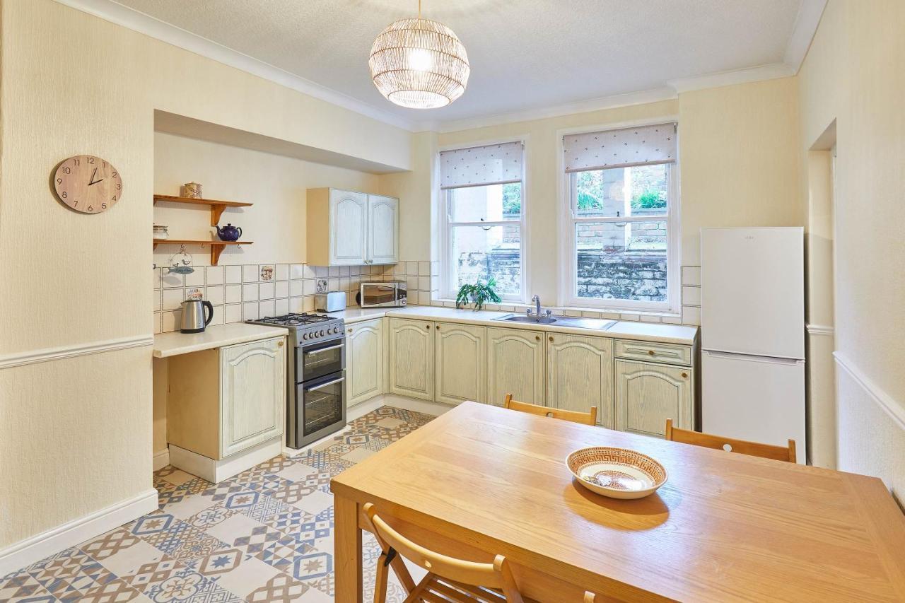 Host & Stay - The Garden Flat Скарбъро Екстериор снимка