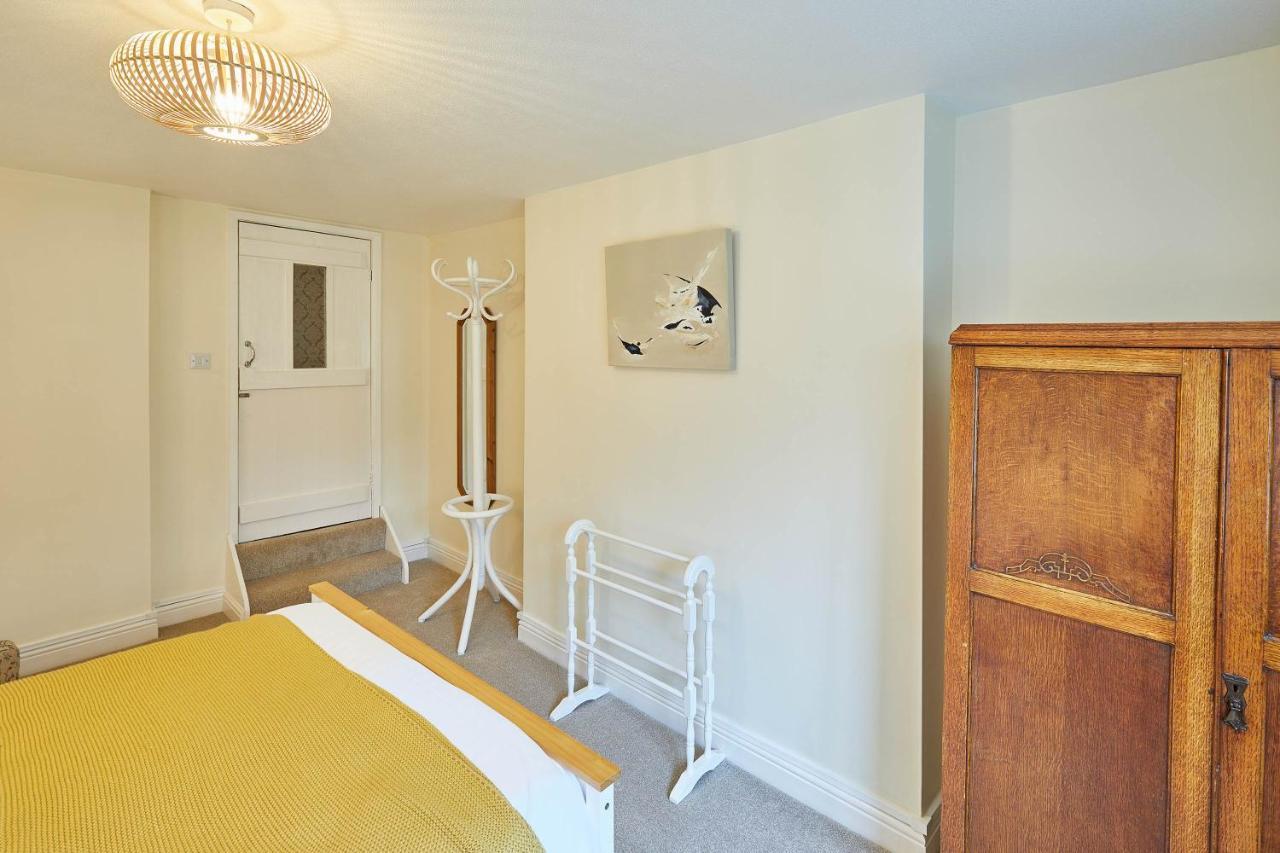 Host & Stay - The Garden Flat Скарбъро Екстериор снимка